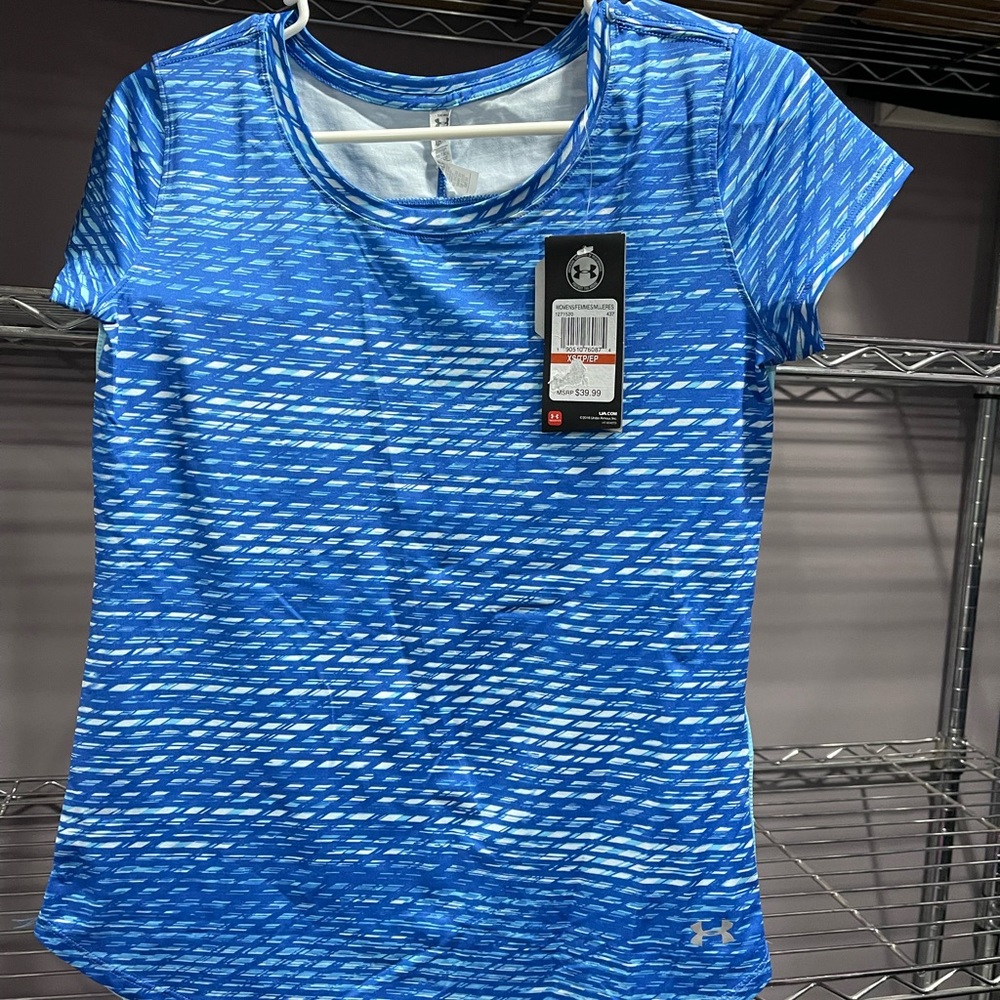 NWT Under Armour XS Athletic Shirt